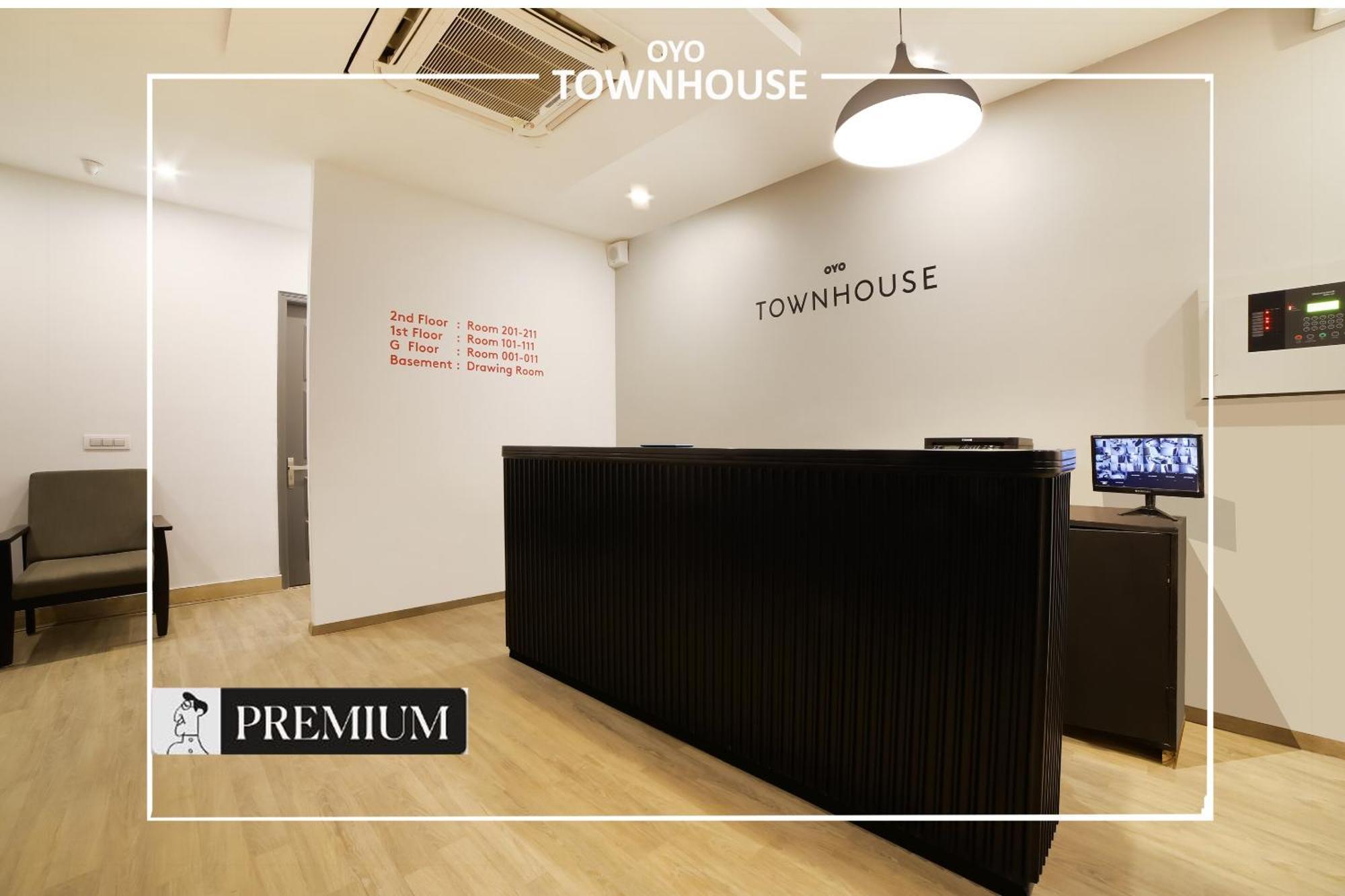 Oyo Townhouse 120 Shushant Lok Gurgaon Exterior foto